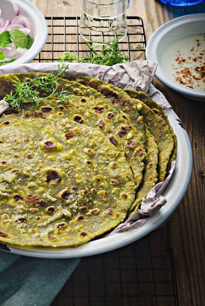How to make palak tofu paratha at home