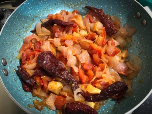 cooked chutney mixture in a pan