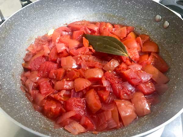 Cooked soup mixture in pan