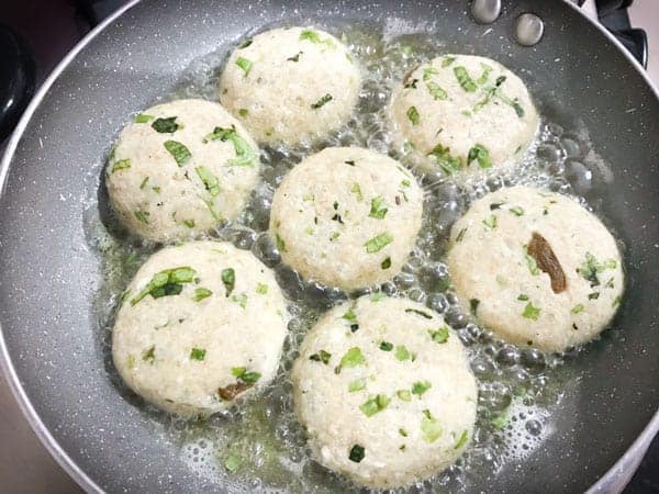 Paneer kabab frying in the pan in hot oil