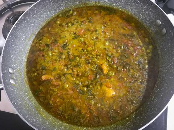 Spicy Matar Ka Nimona recipe ready in pan