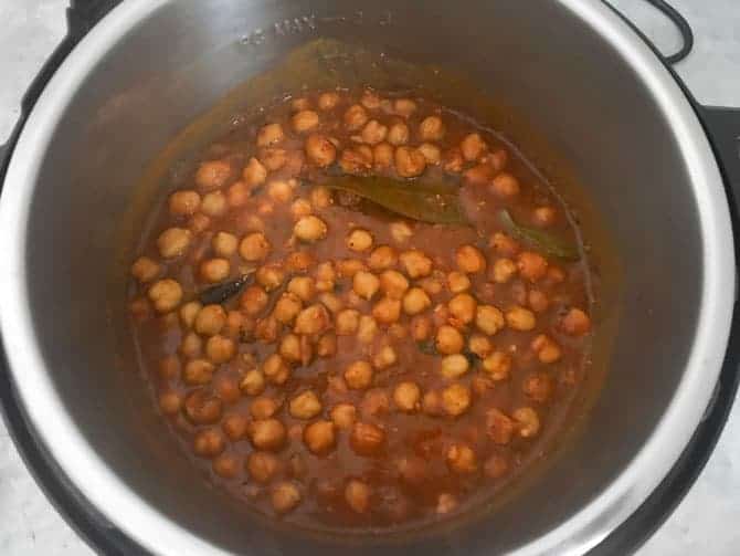 Cooked chana masala curry in instant pot.