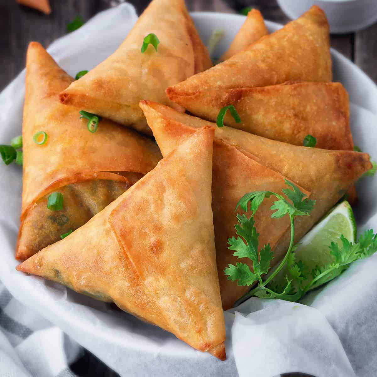 Best Keema Samosa Recipe (Patti Samosa) - Cubes N Juliennes