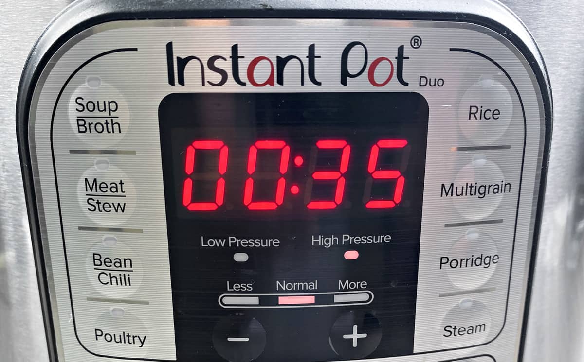 Instant pot sealed and set to a high pressure cook mode for 35 minutes.