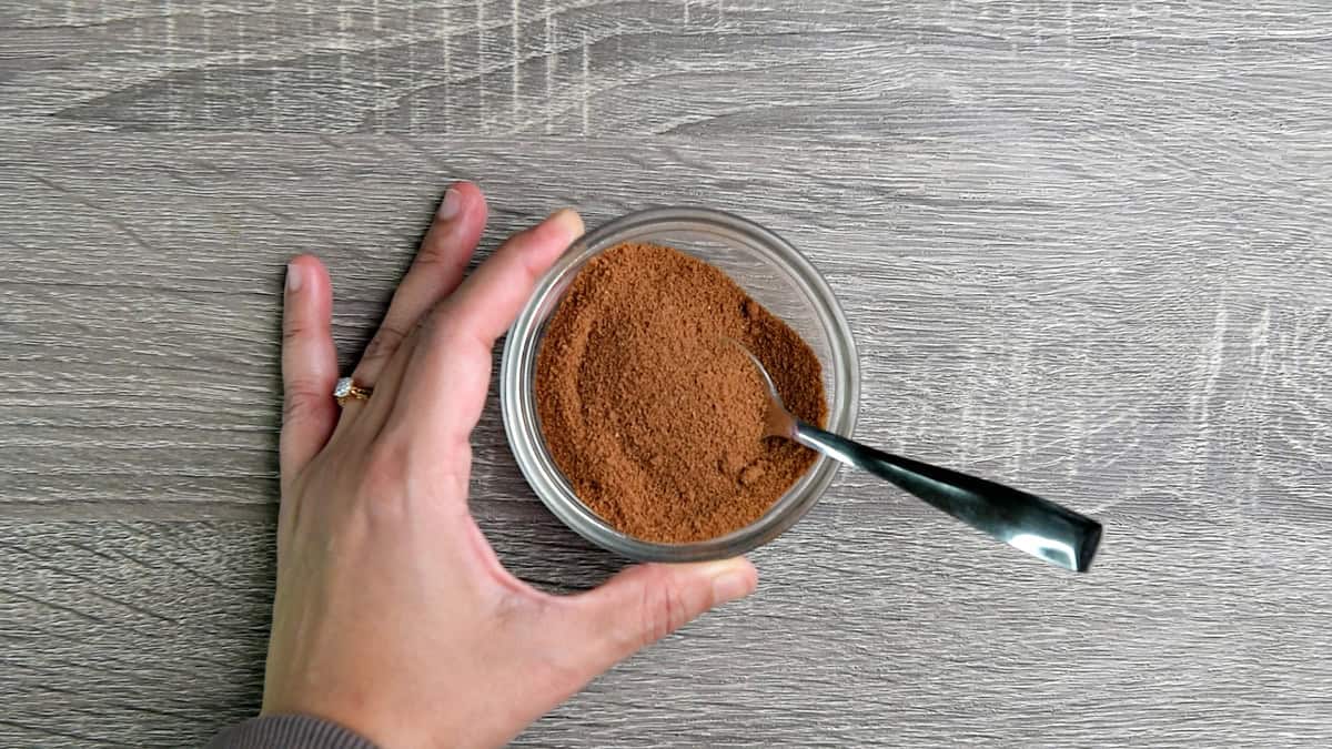 Brown sugar, cinnamon, and salt mixed together in a small bowl and set aside for topping later.